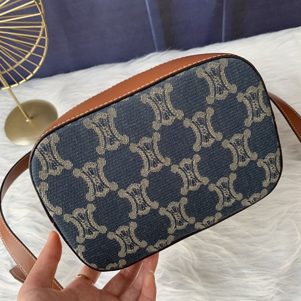 スーパーコピーブランドバッグ内部構造